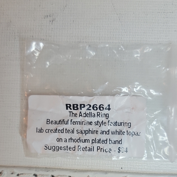 The Adella Teal Sapphire & White Topaz Ring Set On a Silver Band Sz 6 NWT - Picture 4 of 4